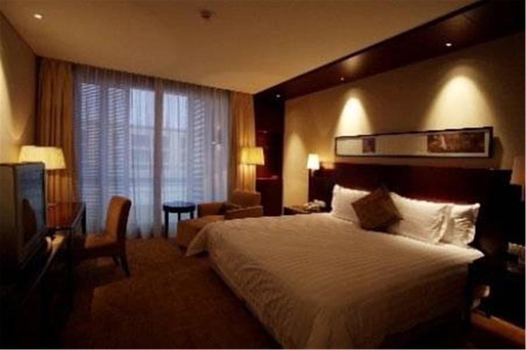 Howard Johnson Plaza Lingang Shanghai Nanhui Phòng bức ảnh