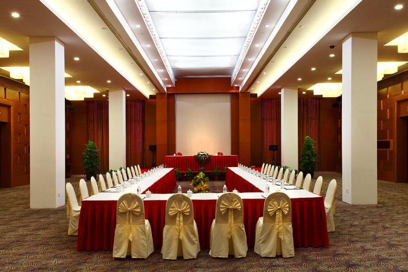 Howard Johnson Plaza Lingang Shanghai Nanhui Ngoại thất bức ảnh