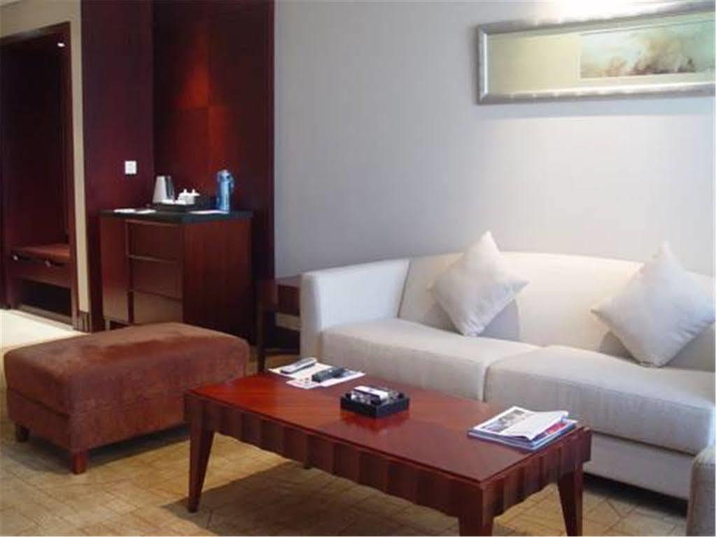 Howard Johnson Plaza Lingang Shanghai Nanhui Ngoại thất bức ảnh